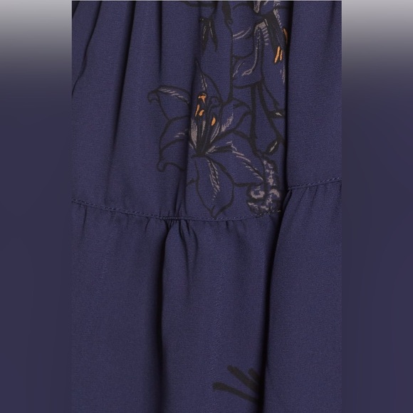 Plus Size ✨ Melissa McCarthy Blue Floral Flutter Tiered Blouse - Picture 6 of 10